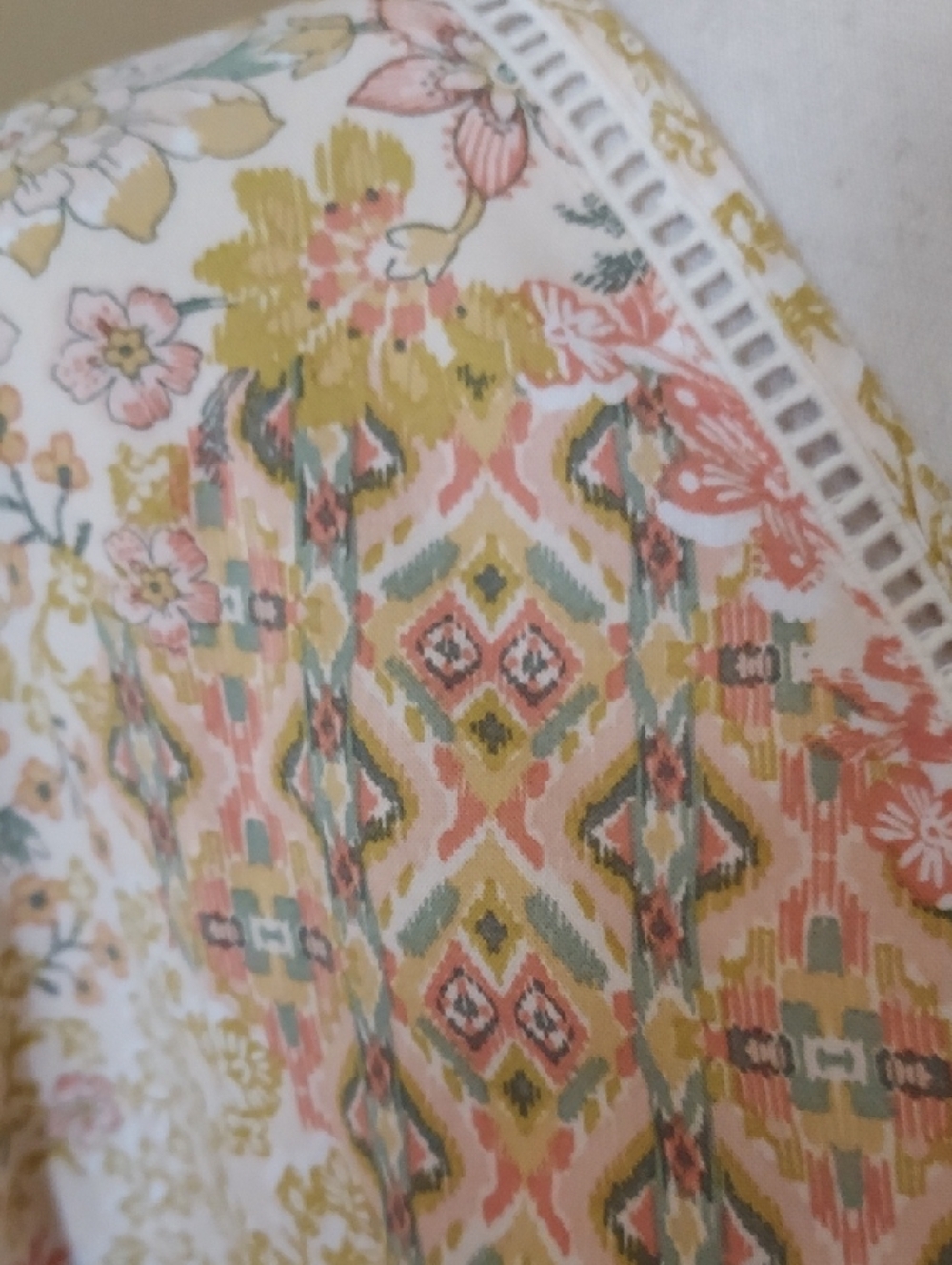 lovestitch Coral Floral Lightweight Blouse - Picture 4 of 7